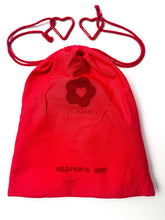 Load image into Gallery viewer, Deflated Heart Balloon Sculpture (Green) Sculpture CJ Hendry