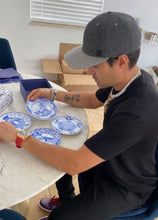 Load image into Gallery viewer, 4 Plate Set Ceramic Alec Monopoly