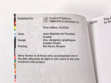 Load image into Gallery viewer, 4000 - The Complete Guide to the Space Invaders (1st Edition) Book/Booklet Invader