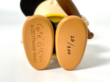 Load image into Gallery viewer, Creepy Brown (Charlie Brown) Vinyl Figure Cote Escriva