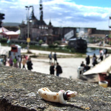 Load image into Gallery viewer, Dismaland Dismalhand Vinyl Figure Banksy x DMS