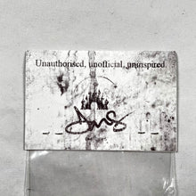 Load image into Gallery viewer, Dismaland Dismalhand Vinyl Figure Banksy x DMS