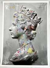 Load image into Gallery viewer, Heavy Crown Print Prefab77