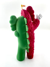 Load image into Gallery viewer, KACHAMUKKU (Red/Green) Vinyl Figure KAWS