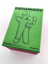 Load image into Gallery viewer, KACHAMUKKU (Red/Green) Vinyl Figure KAWS