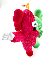 Load image into Gallery viewer, KACHAMUKKU (Red/Green) Vinyl Figure KAWS