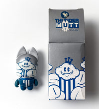 Load image into Gallery viewer, 'No Skool' Thundermutt Designer Toy (Signed) Vinyl Figure SEEN
