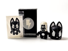 Load image into Gallery viewer, Thundermutt Designer Toy &amp; Mini-Print (Signed &amp; Doodled) Vinyl Figure Tristan Eaton
