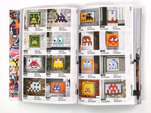 Load image into Gallery viewer, 4000 - The Complete Guide to the Space Invaders (1st Edition) Book/Booklet Invader
